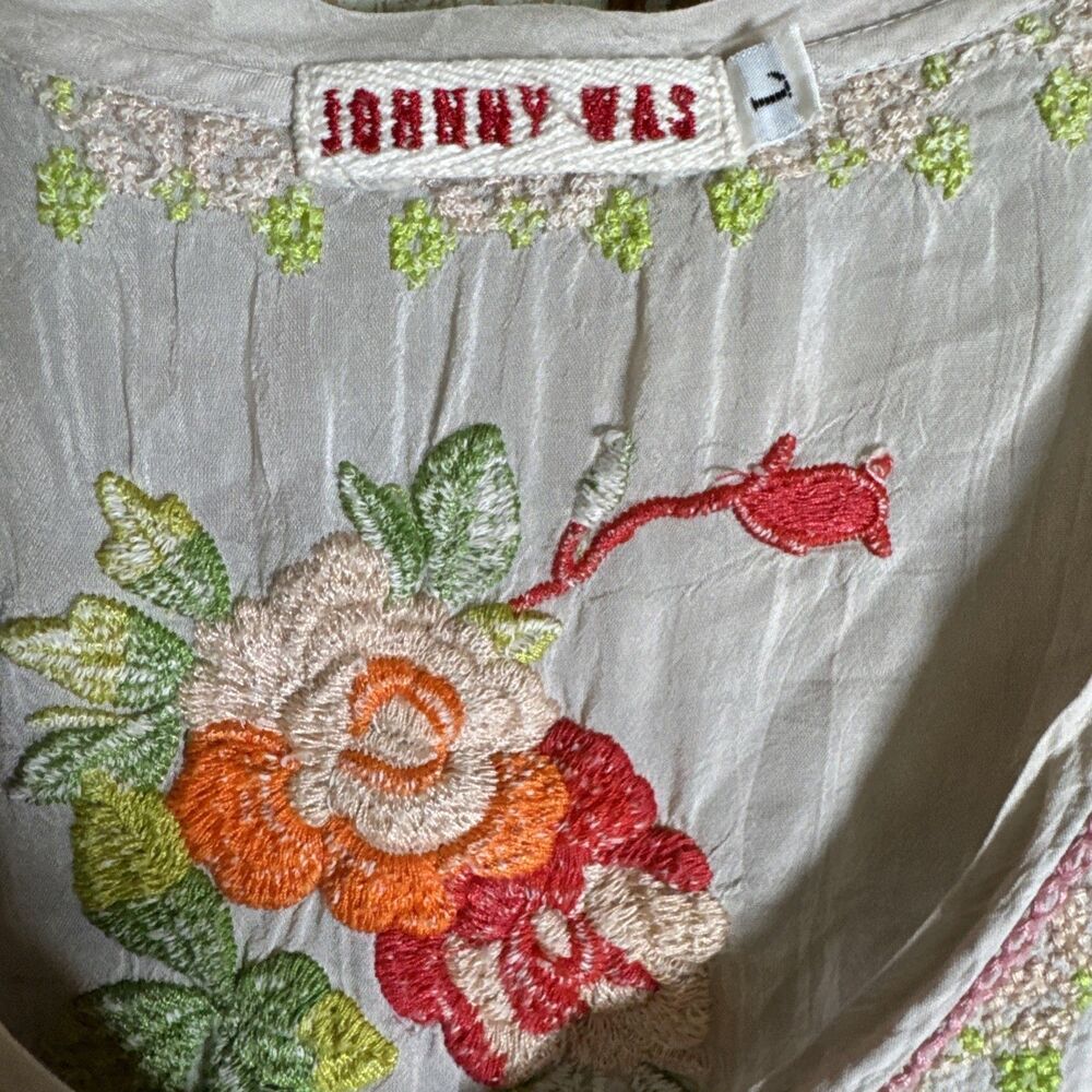 Johnny Was Taupe Top V Neck Extensive Floral Embroidery Large SEE LISTING - Picture 11 of 16